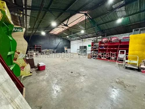 Local Comercial En Alquiler En Catia, Distrito Metropolitano Ft 26-19167
