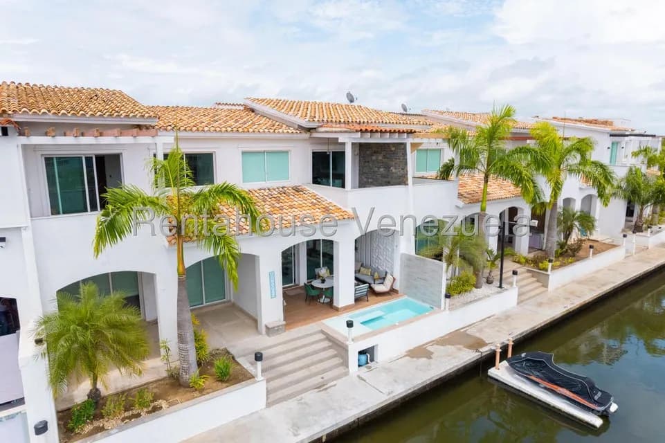 Townhouse (Duplex) en Venta en Puerto Encantado, Miranda