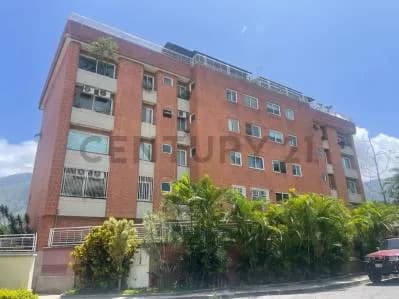 Amplio apartamento en la Urbanización Miranda, Municipio Sucre.