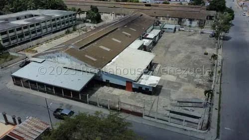 Daniela Linarez Vende Local Comercial De 4330m2 De Terreno Y 2500m2 De Galpón Cuenta Con Gas A Granel Ubicado En El Centro De Barquisimeto