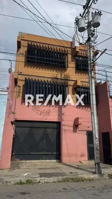 Edificio comercial e industrial en venta o alquiler
