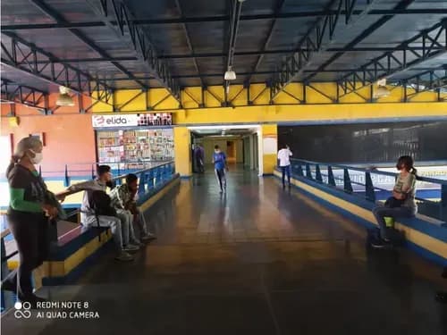 Local En Venta 50mts C.c. Castillejo Guatire 1 Baño 1 P/e