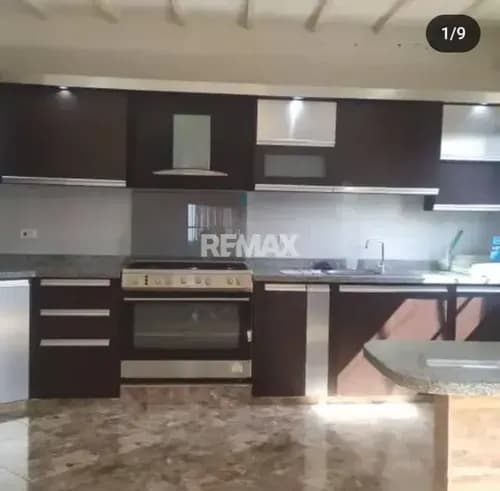En Venta Zona Repuestera Edificacion Comercial Av Michelena (solo Clientes) Dm