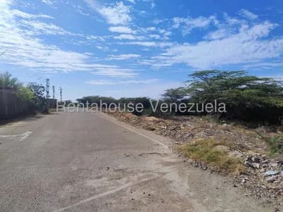Terreno en venta en Puerta Maraven, Punto Fijo, Falcón - $95k