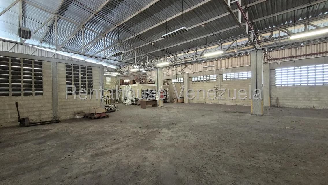 Comercial (Galpon - Deposito) en Venta en Guarenas, Miranda