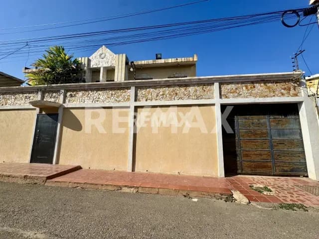 CASA EN VENTA EN MONTE BELLO, ZONA NORTE