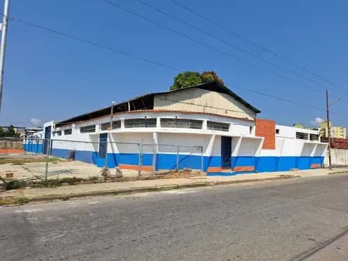 25313 Am* Venta De Galpon En Av. Las Ferias Valencia