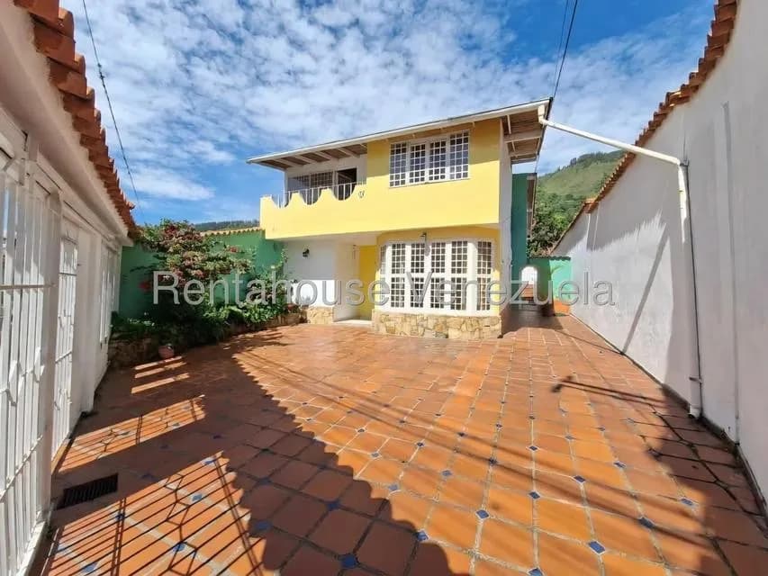 Casa (Multipes Niveles) en Venta en La Pedregosa, Merida