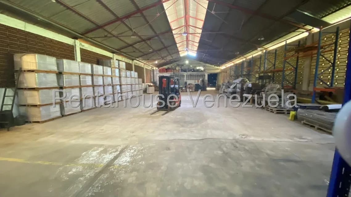 Comercial (Galpon - Deposito) en Venta en Alvarenga, Miranda