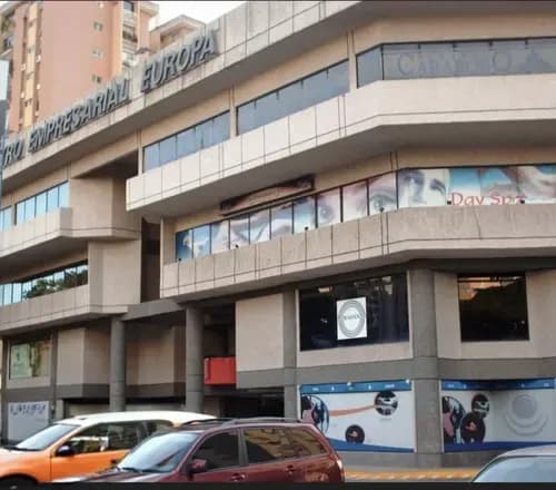 Se Alquila Oficina Cc Empresarial Europa. La Floresta Maracay