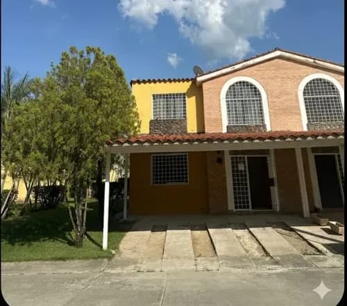 Se Vende Town House En San Diego Vg