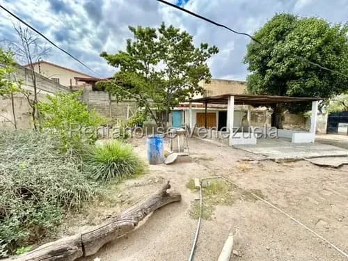 Julio Martínez Te Ofrece En Venta Espectacular Terreno En Cabudare, Cód. 26-12229, Perfecto Para Proyectos Comerciales.
