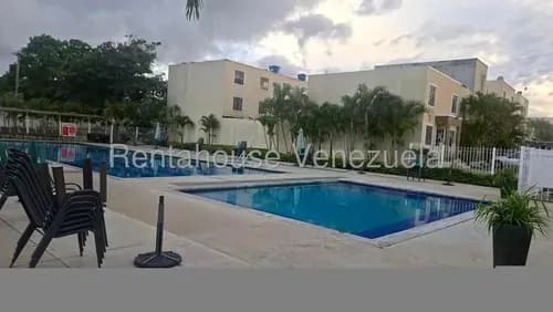 Naudy Escalona & Maribel Morillo Asesores Inmobiliarios De Rentahouse Venden Hermosa Casa En Zona Av Ribereña Cabudare 26-21260 Lara