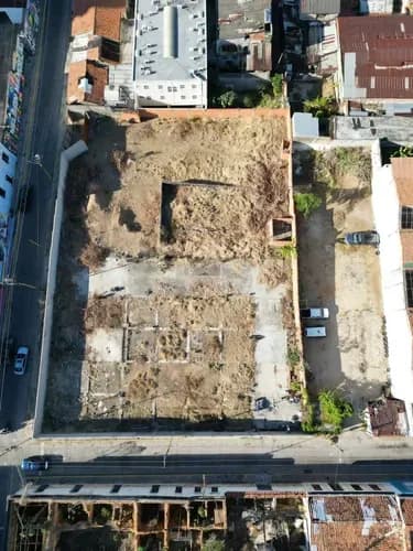 Terreno En Venta, (sandra Nino) Valencia Centro, Materiales De Construccion Incluidos
