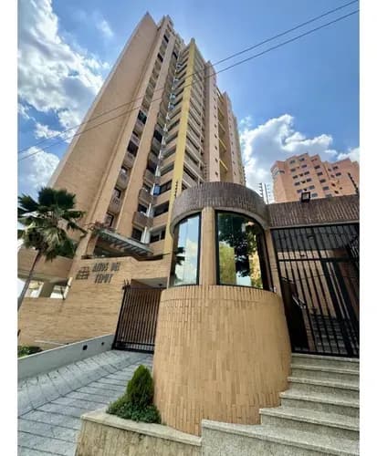 Pent House 3 Niveles En Las Chimeneas Altos Del Tepuy