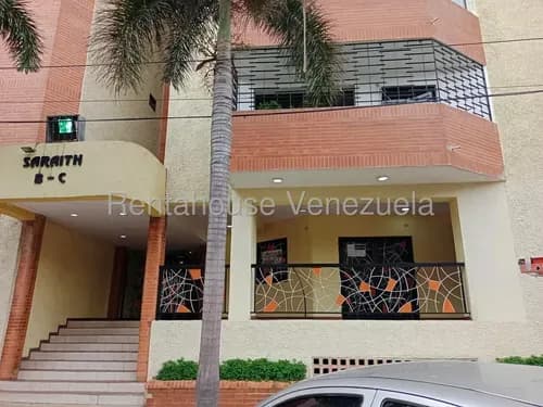 En Venta Local Comercial Con Una Ubicacion Privilegiada Y Un Potencial De Revalorizacion Constante, Inm 26-18826, Zona De Potencial Crecimiento., Prebol, Solo Clientes