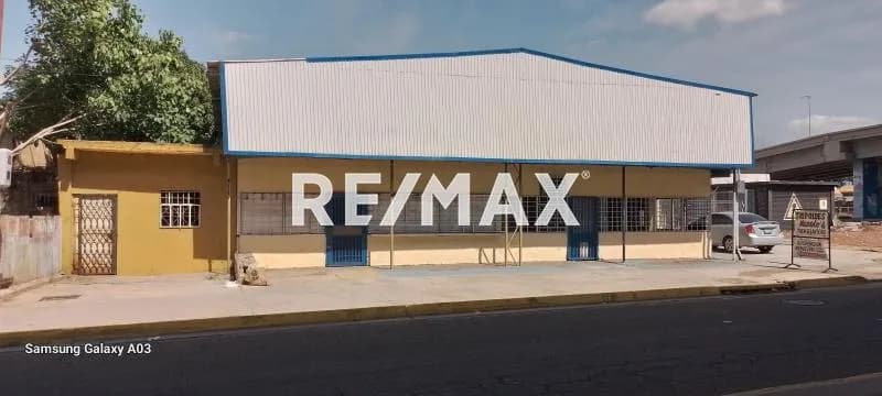 TERRENO CON GALPON INDUSTRIAL AVENIDA DELICIAS