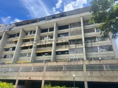 Apartamento en venta El Cafetal · 182 m² · 3H+S · Terraza con vista verde