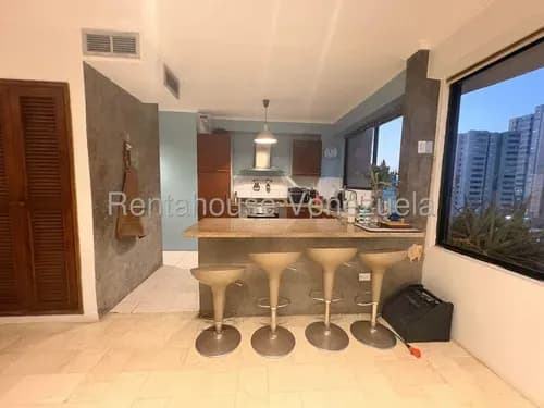 Apartamento En Venta Con Vista Al Lago, Edf. Playa Virginia, El Milagro. As