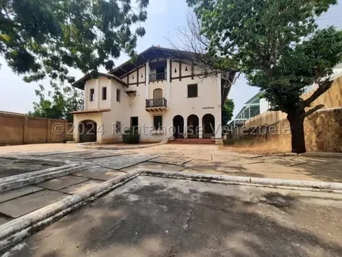 Venta Casa N° 81-36 La Montañesa Avenida Bella Vista, # 26-1570 Kl.