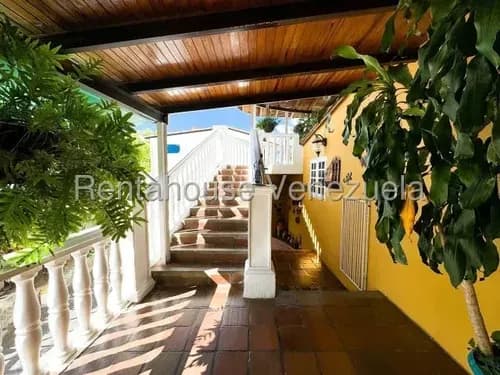 Casa En Venta Colinas De Bello Monte 25-4797 Lv