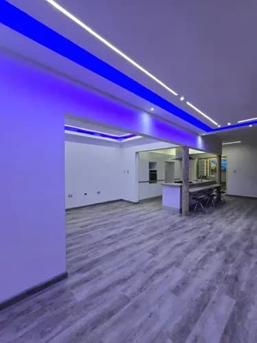 Exclusiva Y Moderna Casa En Venta Urbanización Vista Hermosa La Victoria. Transformada Bajo Un Concepto Vanguardista. 013jsc