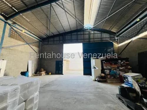 25-21978 Jesus Teran Vende Amplio, Iluminado Galpón Industrial En Complejo Industrial En La Zona Industrial Iii De Barquisimeto