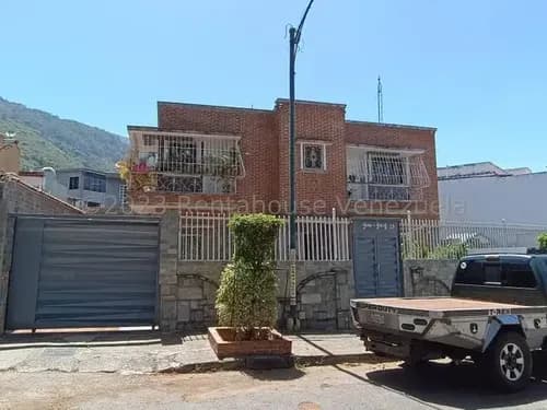 Casa En Venta Totalmente Remodelada Al Estilo Americano San Bernardino Jose Carrillo Bm Mls #25-18378