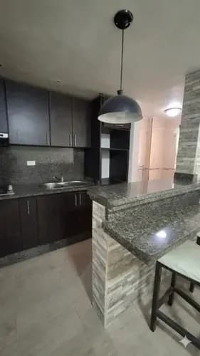 Vende Apartamento En Residencias El Castaño Paraparal Los Guayos Jm