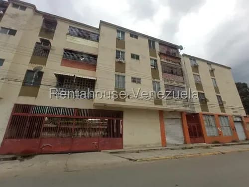 En Venta Apartamento Ubicado Estratégicamente A Solo 5 Minutos Del Centro De Valencia (#26-4764) Ubicación Privilegiada Con Fácil Acceso A Los Principales Servicios Y Comercios De La Ciudad.