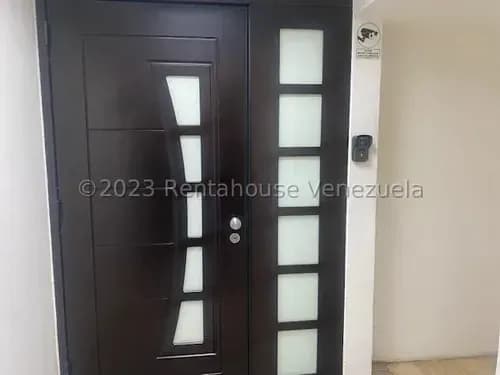 Los Dos Caminos Oficina Venta 25-24682 Sr