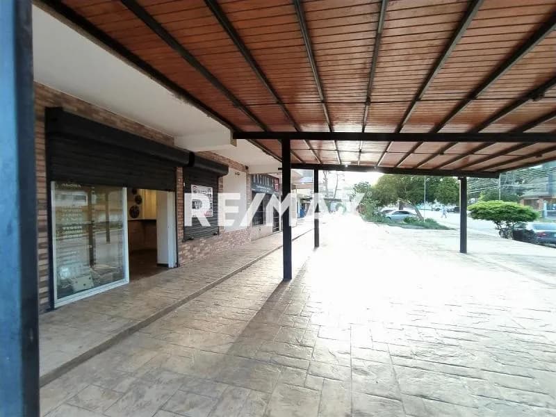 LOCAL COMERCIAL CON AMPLIA TERRAZA IDEAL PARA COMIDA RAPIDA, VIA PRINCIPAL LA ASUNCION, ISLA DE MARGARITA