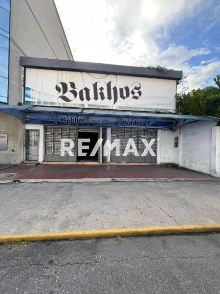 Local en venta en la calle junin