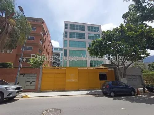 Los Naranjos De Las Mercedes !! Venta O Alquiler Lujoso Apartamento, 105 M2, 1 Hab, 2 Baños, 2 Pe. Cocina Totalmente Equipada, Pisos Mármol, A/a, Gas. Edificio Nuevo, Calle Cerrada, Seguridad 24/7 !!