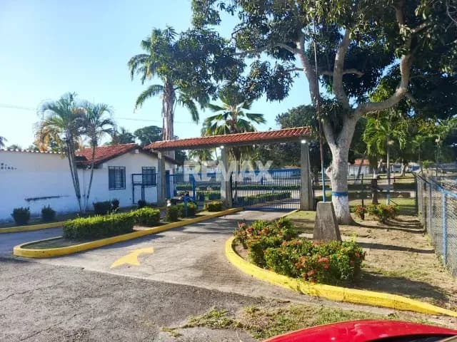 Vendo apartameto en los Canales de Rio Chico Residencias El Jobo