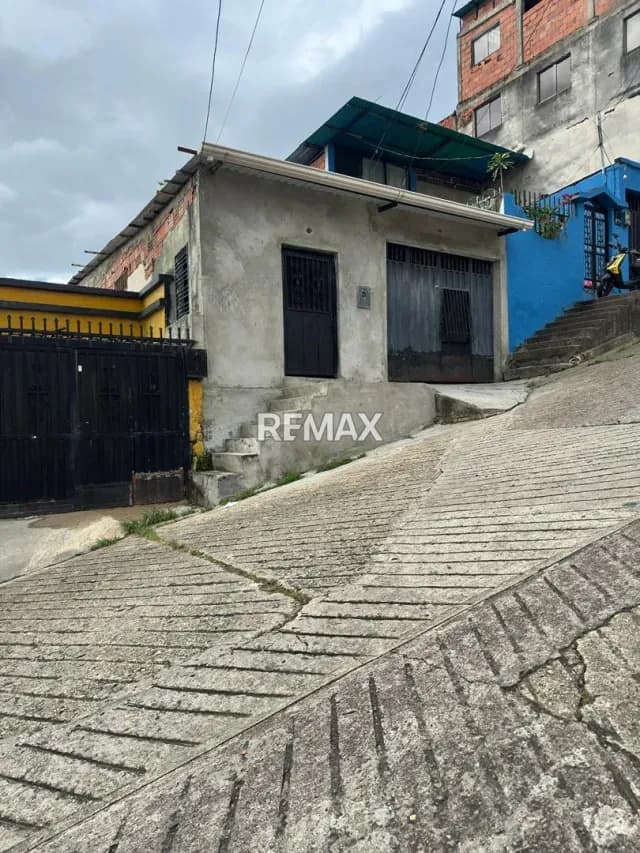 Casa. Venta. 23 de Enero
