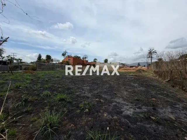 En venta 2 parcelas de terreno en Guataparo Country Club - Valencia Carabobo.