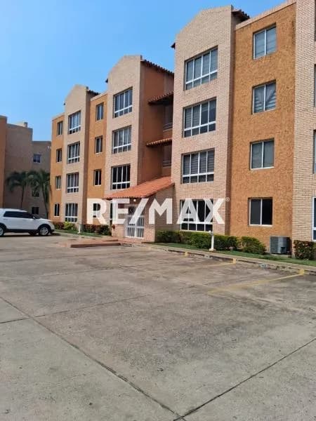 te ofrecemos el alquiler de este hermoso apartamento en conjunto residencial marina del rey