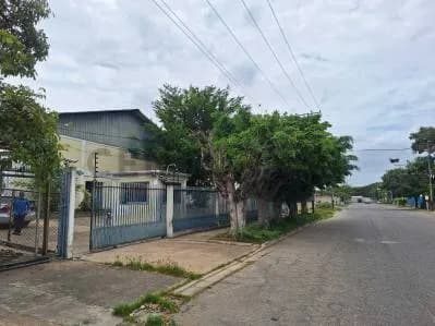Oportunidad de Galpón Zona Industrial San Vicente