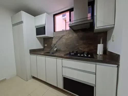 Apartamento En Venta En Lomas De Mañongo, Urb. Piedra Pintada - Naguanagua, Pozo De Agua Y Vigilancia 24/7. Dapo