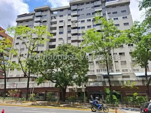 Se Alquila Impecable Apartamento Amoblado En El Rosal Cod. 26-19515