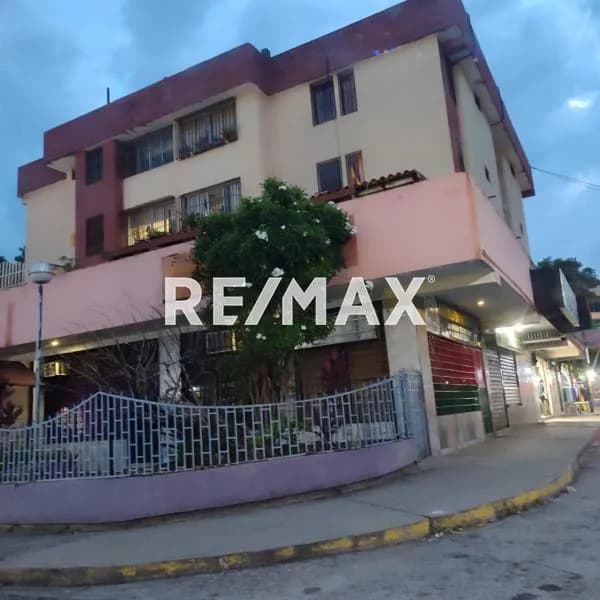 ¡Vive en el Centro! Se Vende Apartamento con Acceso a Comercios y Transporte.