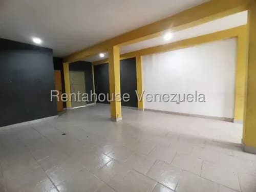 Gisselle Lobo Tiene En Alquiler Espectacular Local Comercial En Zona Centro Oeste De Barquisimeto Muy Comodo Seguro Y En Optimas Condiciones 2 5 2 2 0 3 9