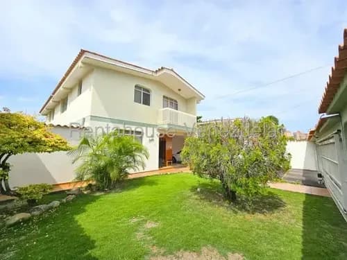 Naudy Escalona & Maribel Morillo Asesores Inmobiliarios De Rentahouse Venden Cómoda Casa-quinta En Zona Este De Barquisimeto 25-5564 Lara
