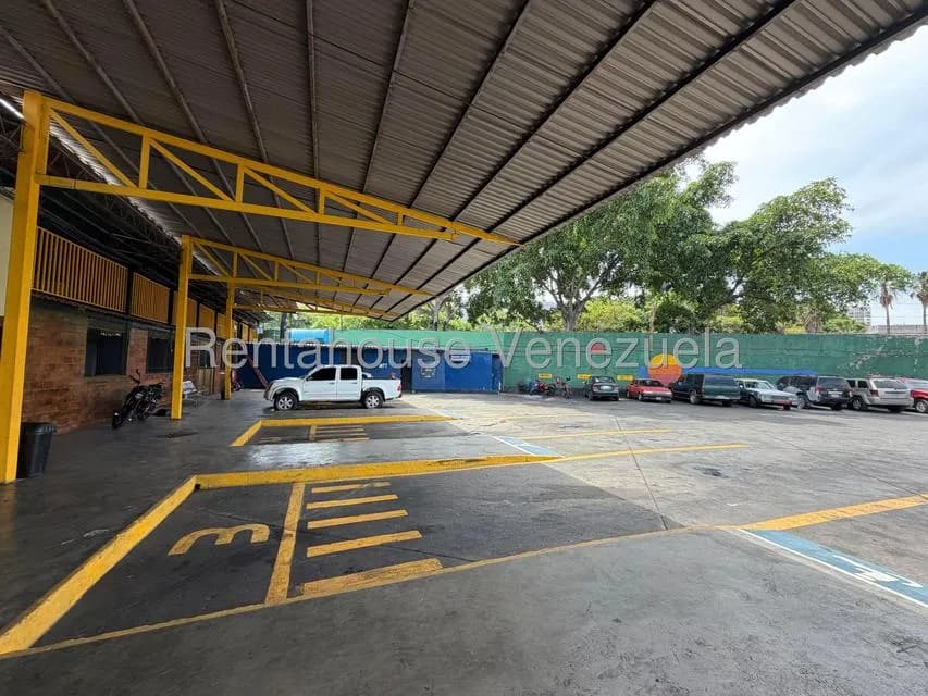 Comercial (Galpon - Deposito) en Venta en San Martin, Distrito Metropolitano