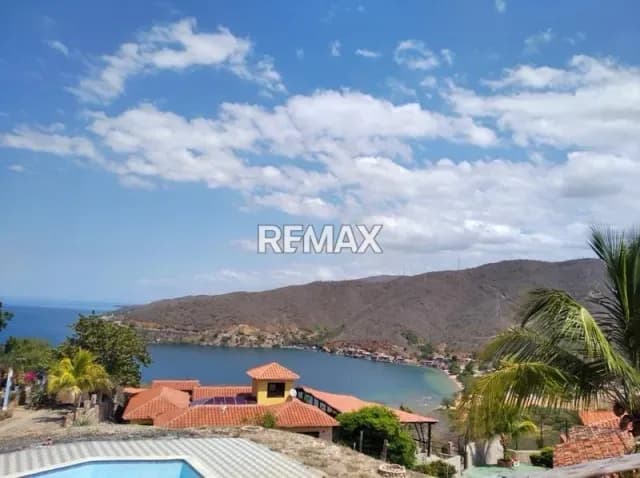 Venta Casa Conjunto Residencial Contry Club Altos de Quetepe, Estado Sucre