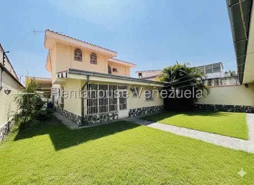 Casa Quinta En Venta Urb Andres Bello Maracay (calle Privada) 26-14355 Avel