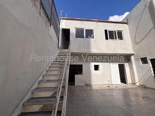 Casa Comercial En Alquiler En Zona Este Barquisimeto //# Mónica Carrasquel / 26-19282