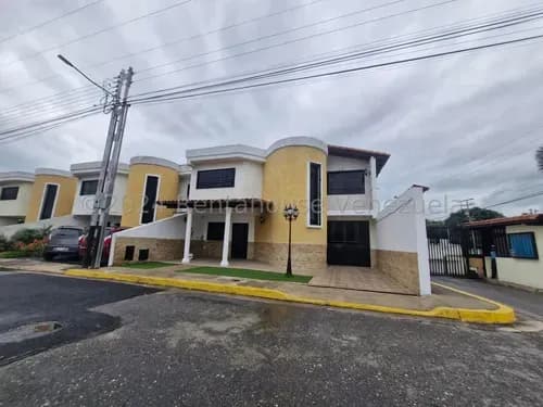 Asg Hermoso Townhouse En Venta Turmero Las Carolinas Ii