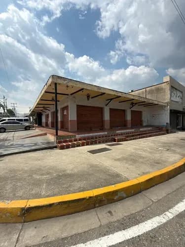 Local Comercial En El Viñedo. Inl-166